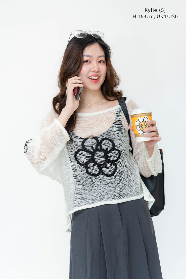 WHITE DAISY MESH SWEATER