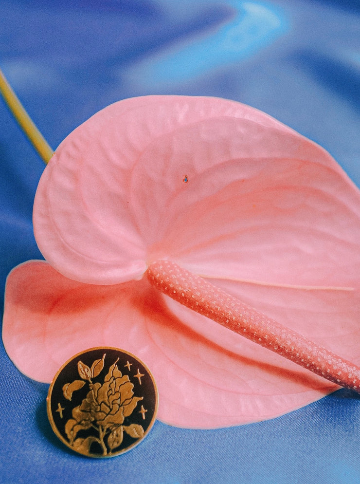 Round Magnolia Pin
